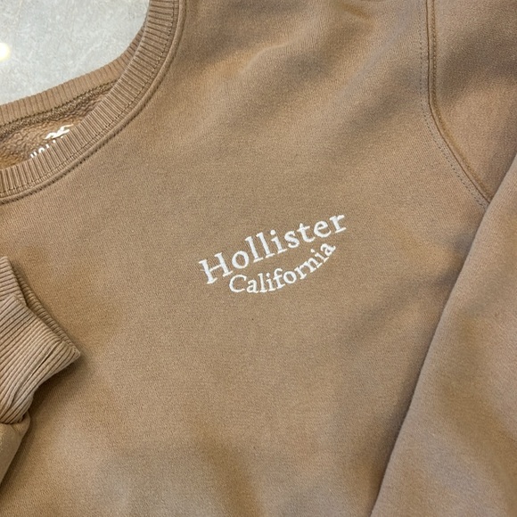 Womens Hollister Easy Crew Sweatshirt - Size XS - Picture 3 of 5